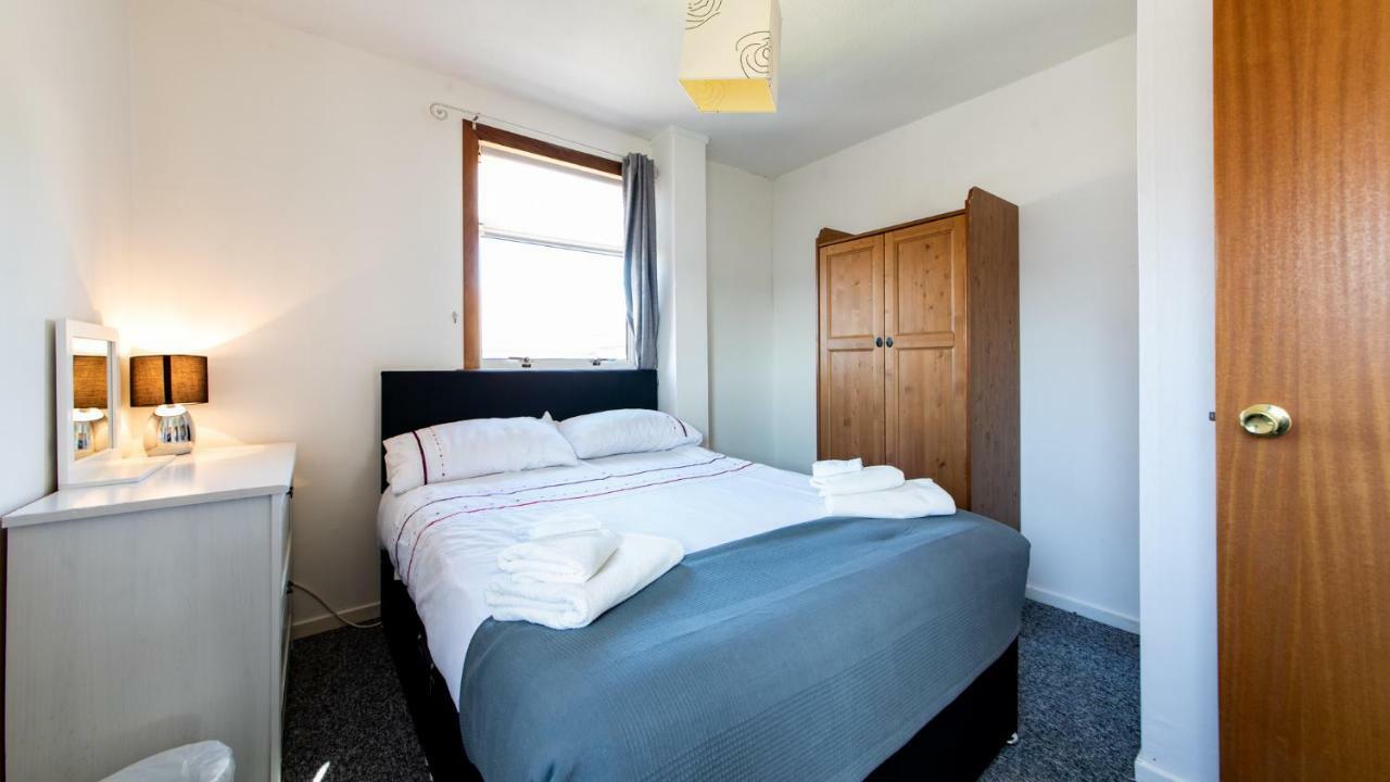 3 Bed House W/Drive & Garden V/Fast Wifi Near Bioquarter Villa Edinburgh Exterior foto